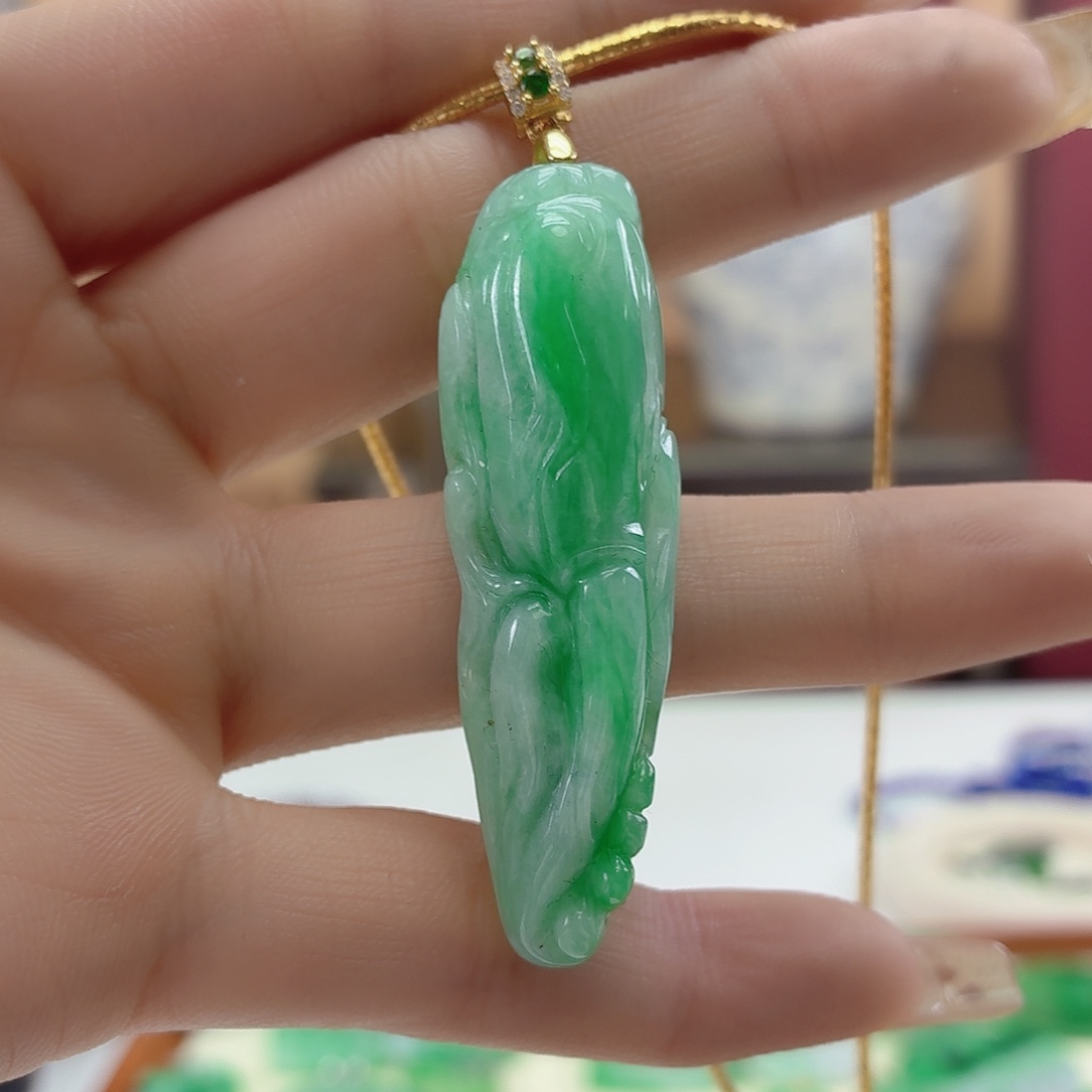 翡翠未镶嵌颈饰翡翠