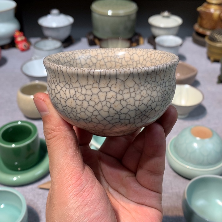 龙泉青瓷哥窑白釉