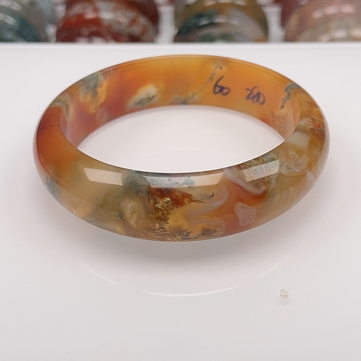 玛瑙/玉髓手镯未镶嵌