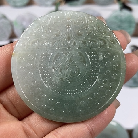 翡翠颈饰未镶嵌福牌福利