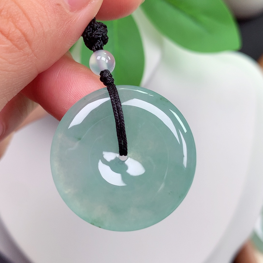 颈饰未镶嵌翡翠平安扣 28.7x5.1mm