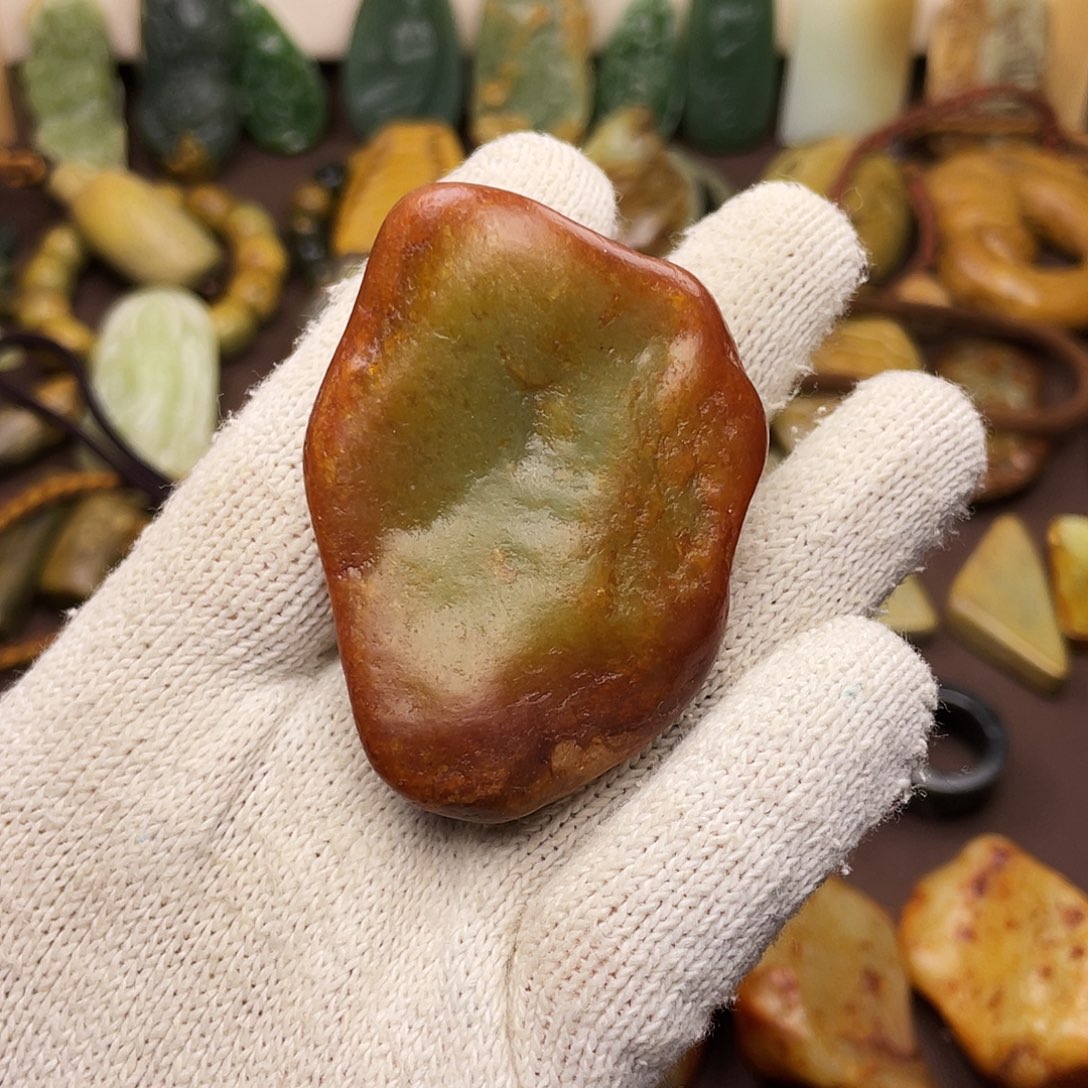 岫岩河磨玉（透闪石质玉）未镶嵌颈饰