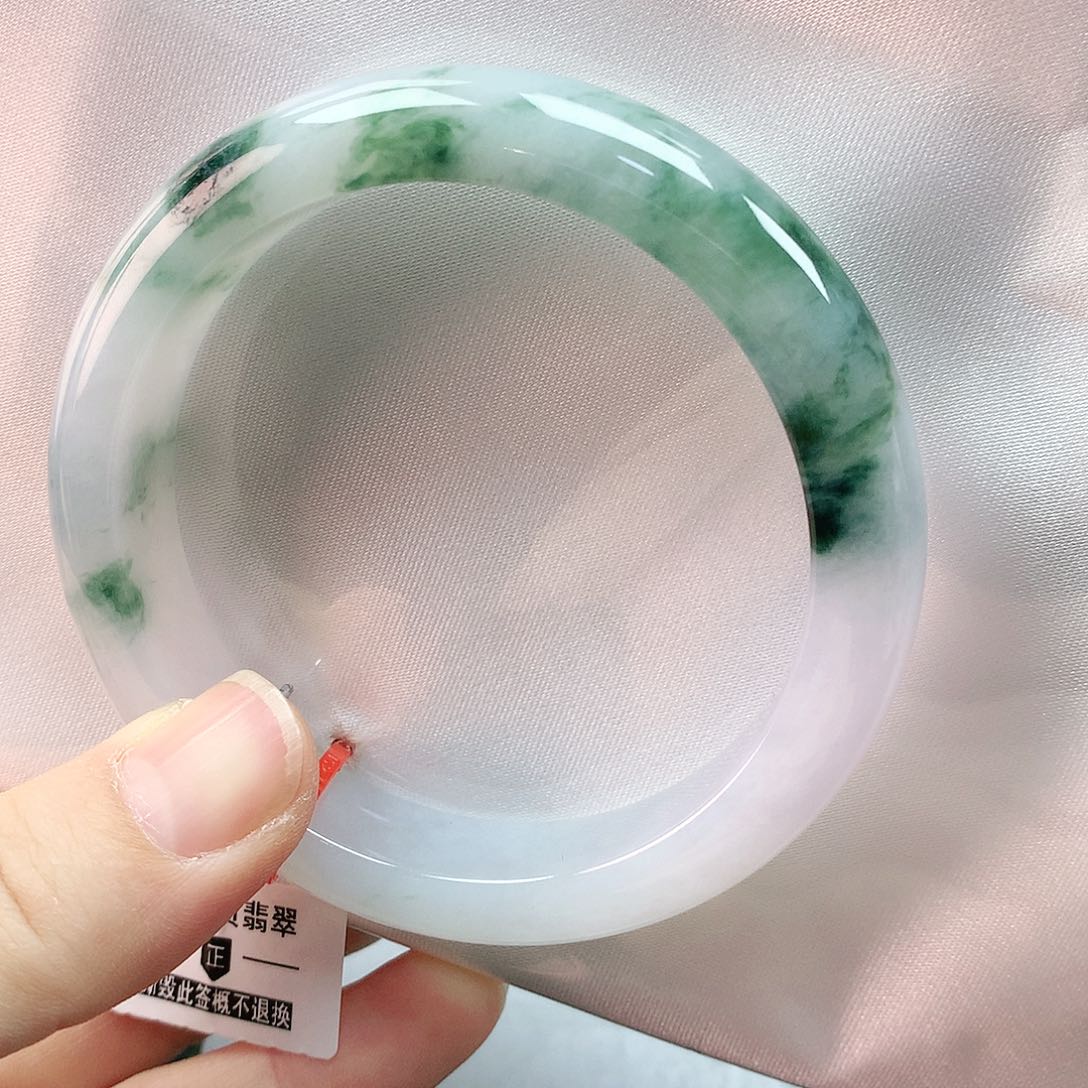 翡翠手镯未镶嵌57圈