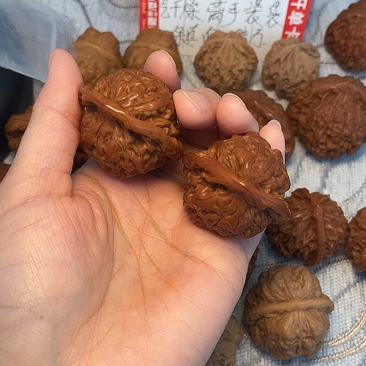 汽***吗文玩核桃吊坠40官帽