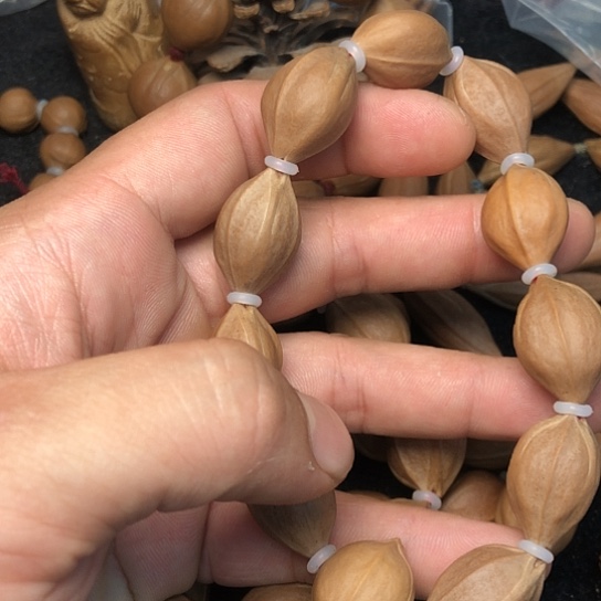 1.3三清核30颗做脖挂北****?