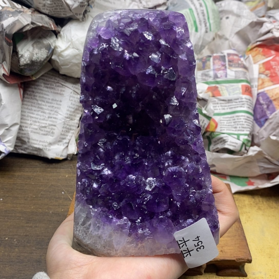 紫晶乌拉圭未镶嵌