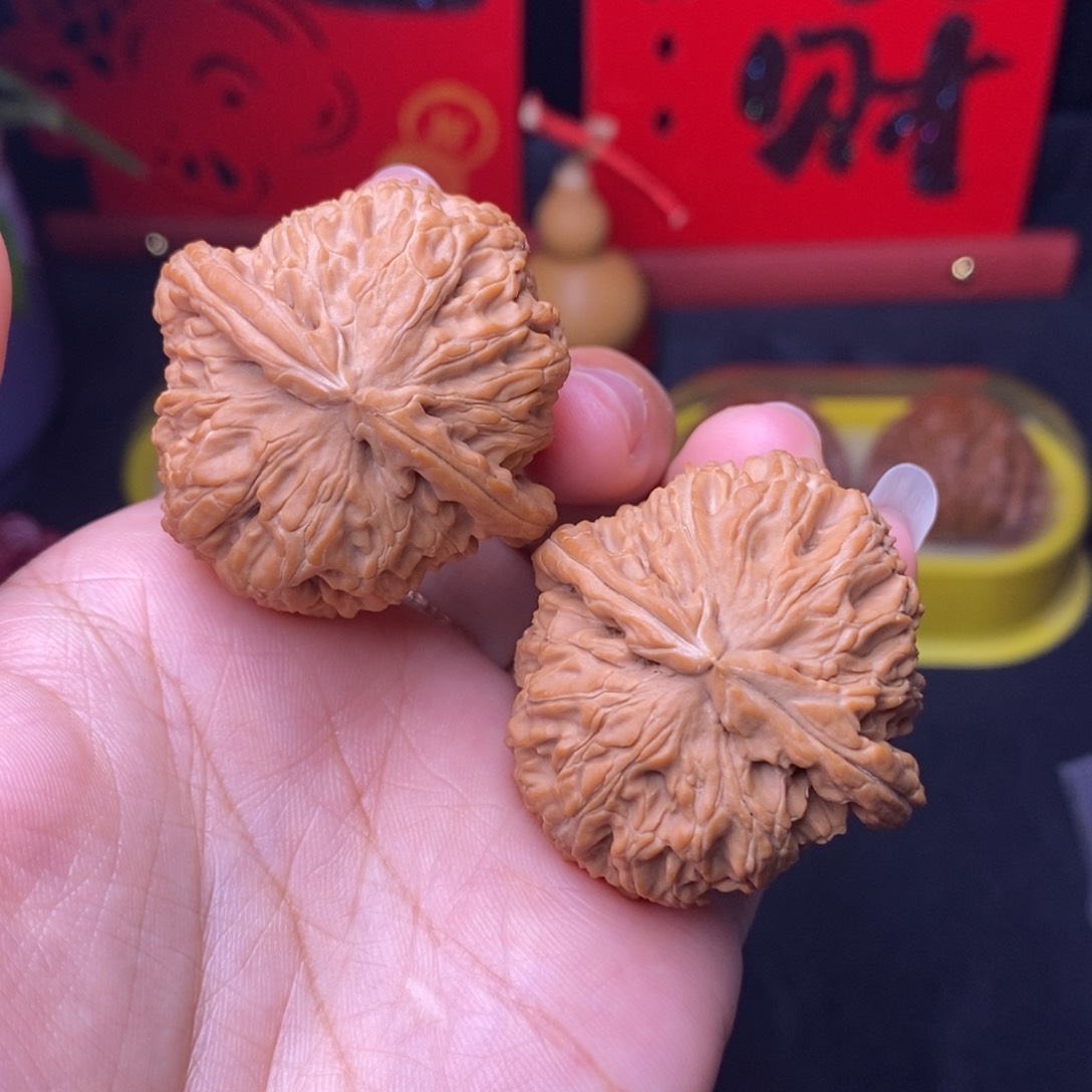 文玩核桃把件39球白