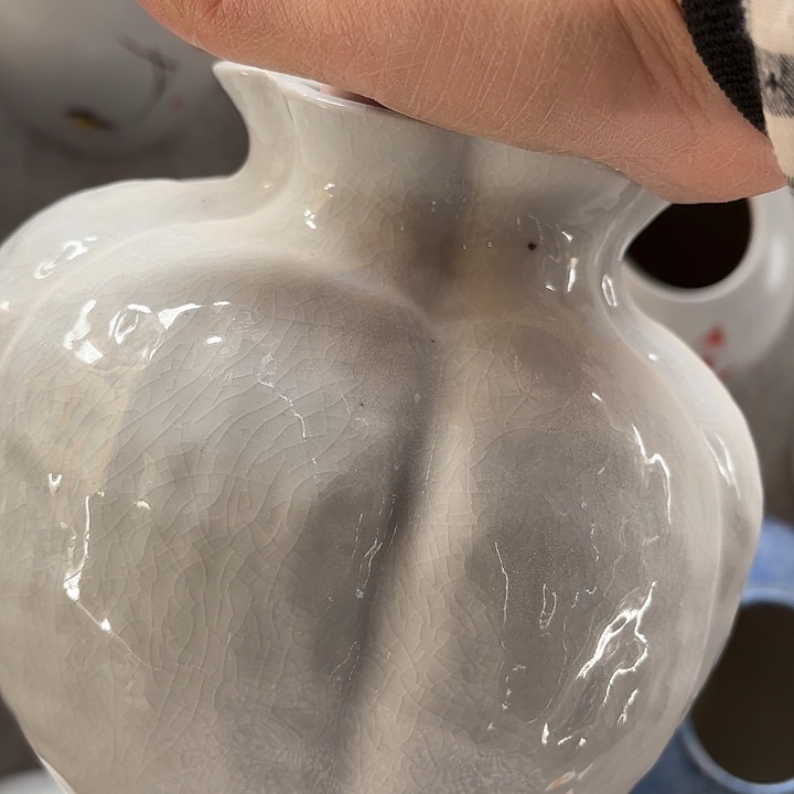 白冰裂南瓜瓶高19口径10