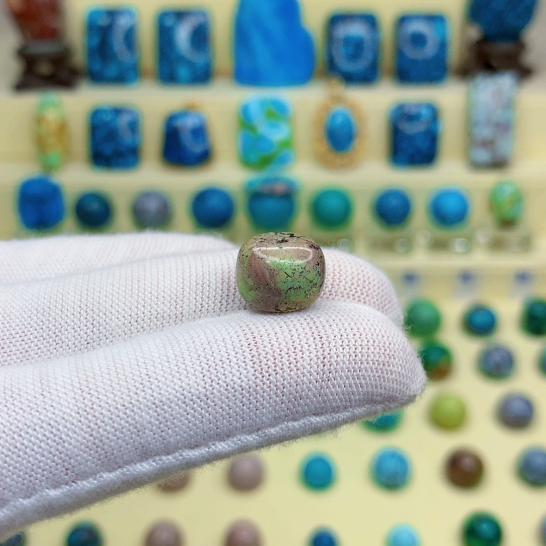 绿松石绿松石未镶嵌