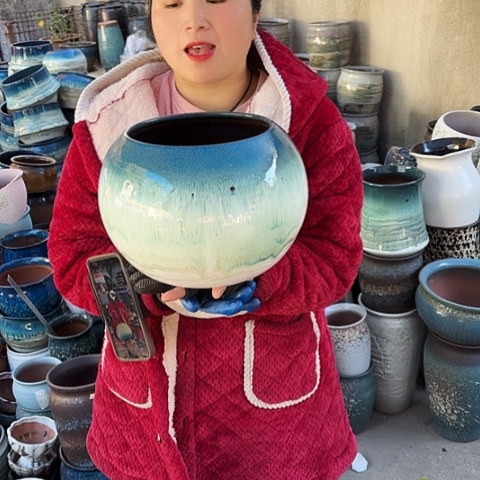 口19高22瑕疵盆子。