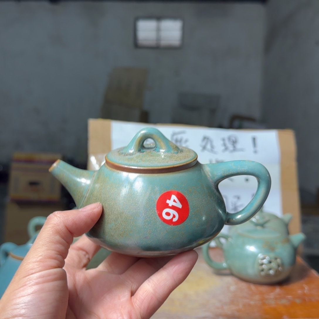 摆件郑家钧瓷摆件微瑕