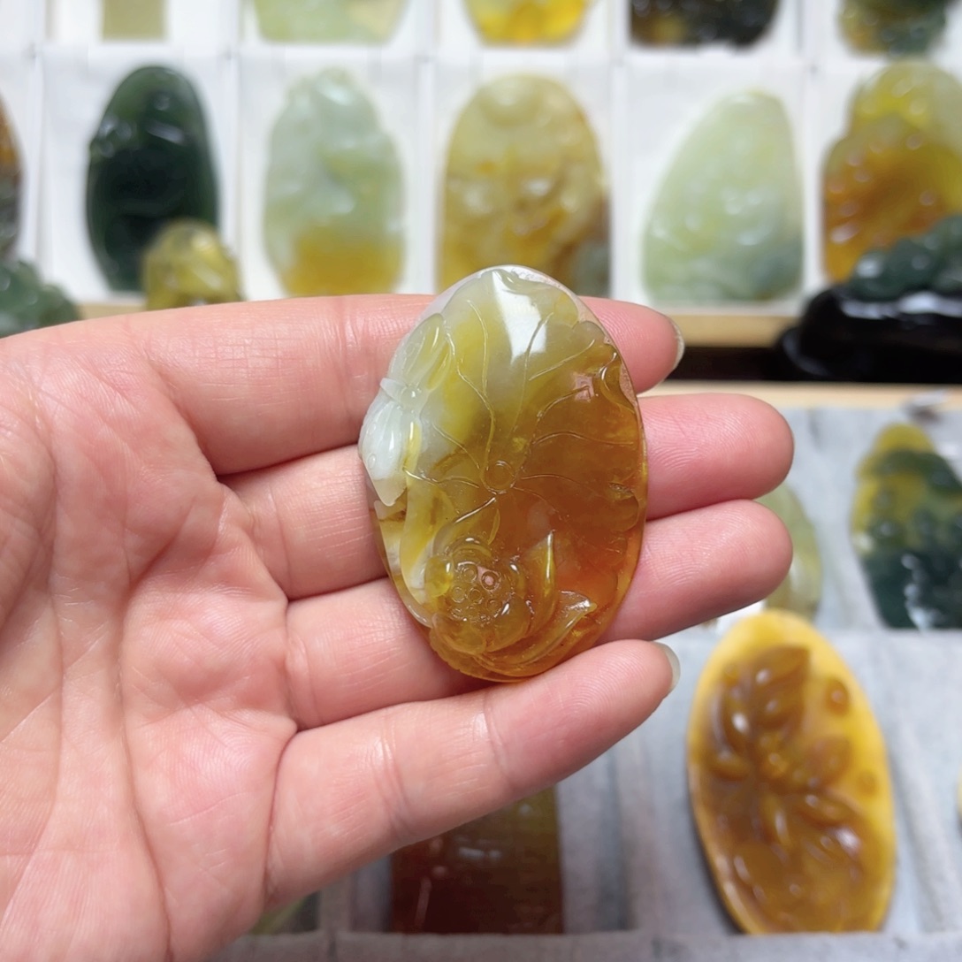 蛇纹石玉吊坠(不含链)未镶嵌