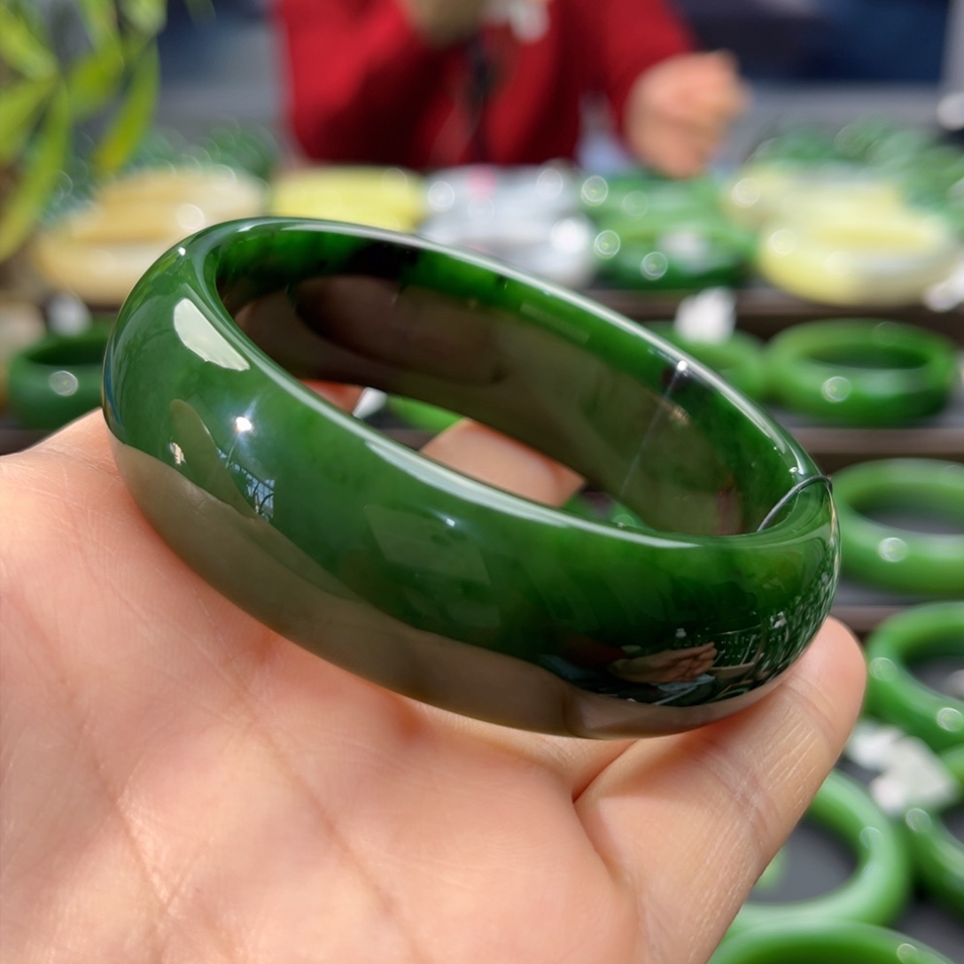 和田玉（碧玉）手镯未镶嵌