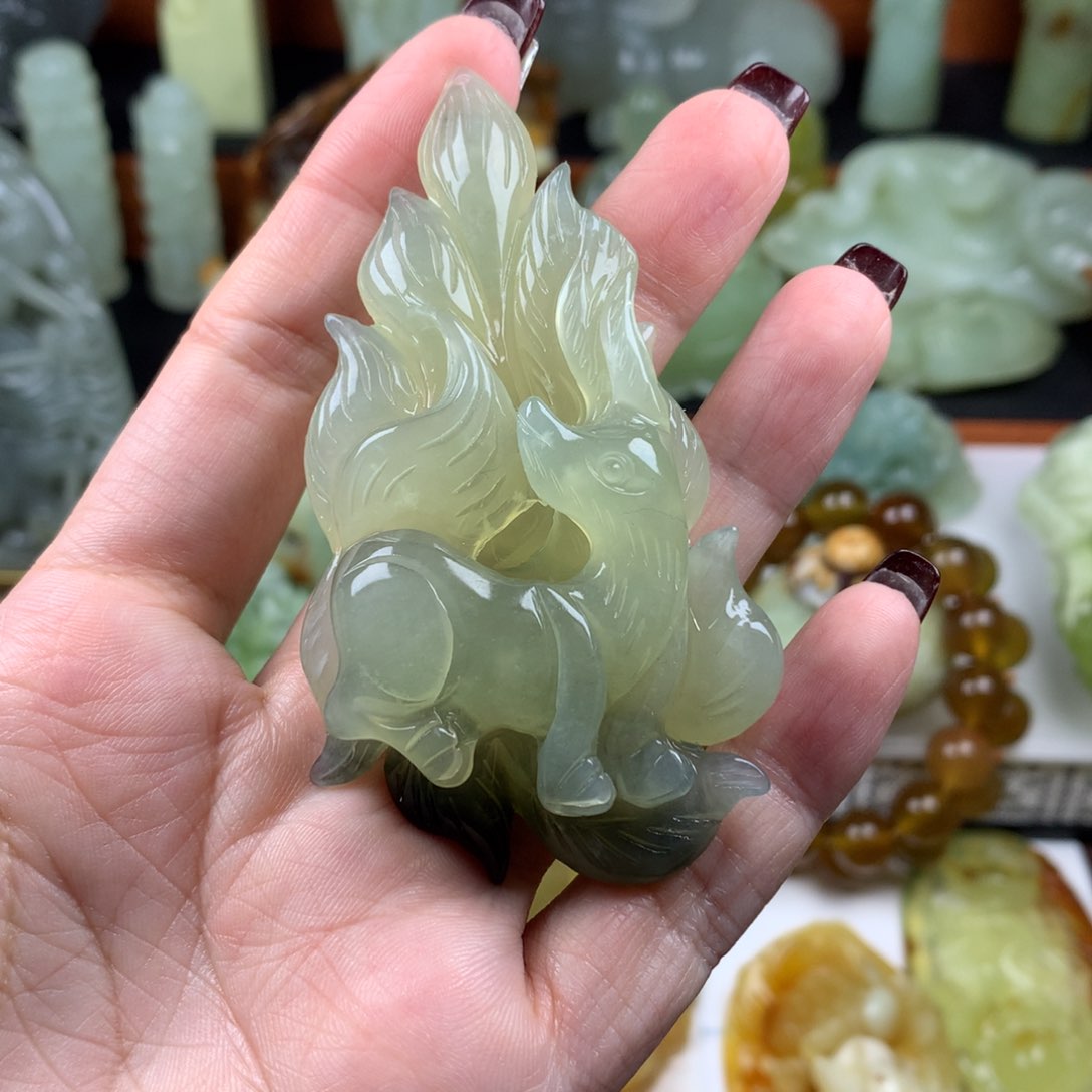 岫玉手把件未镶嵌