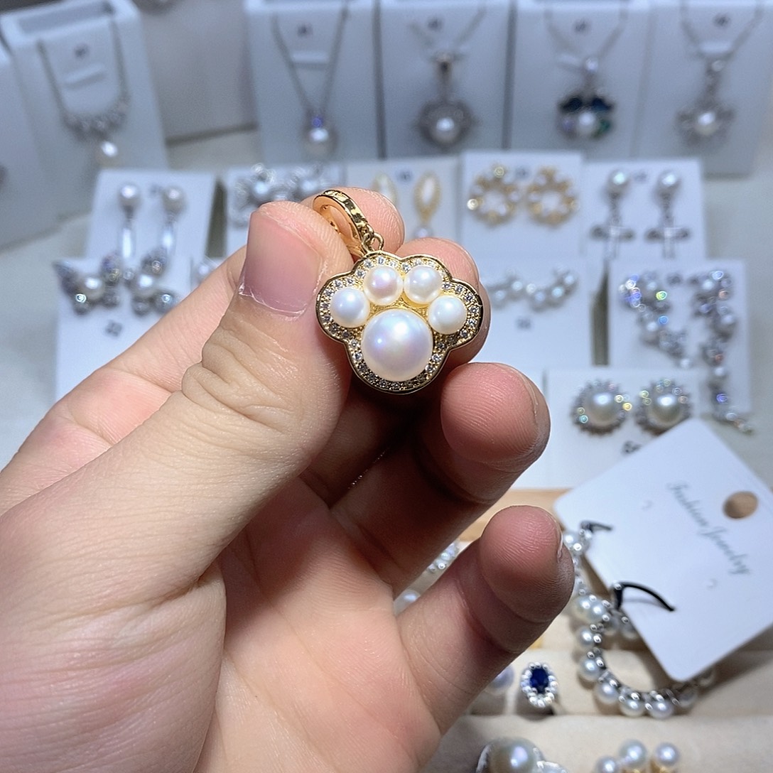 银S925镶嵌淡水珍珠耳坠