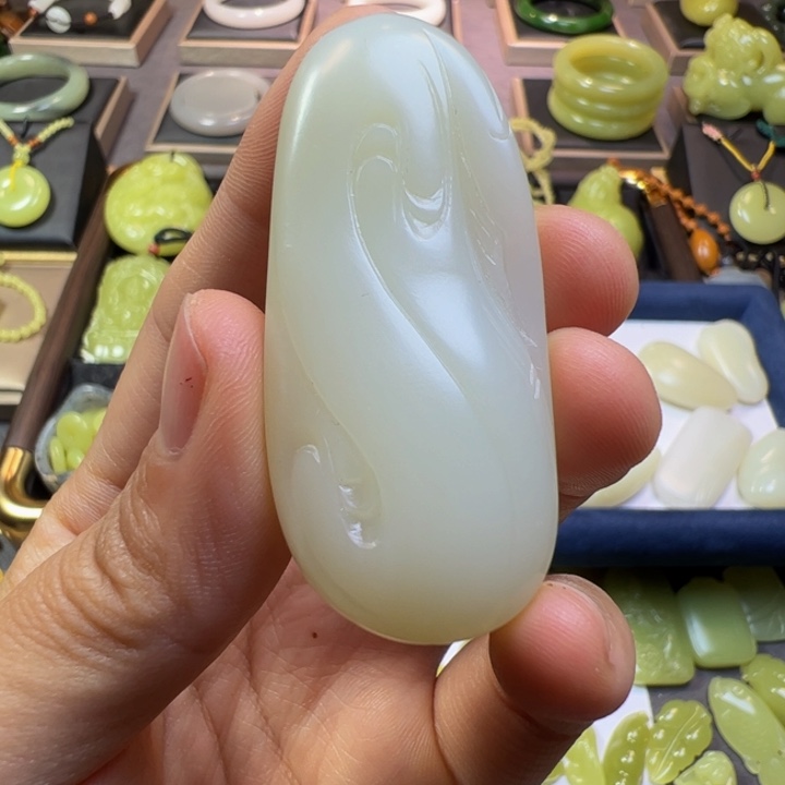 和田玉（白玉）未镶嵌颈饰35克且末米达吊坠