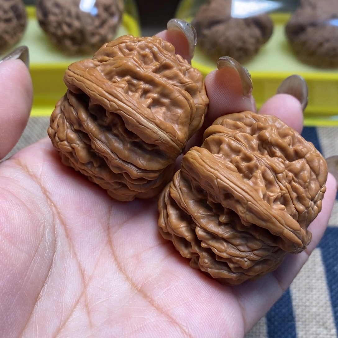 Q***文玩核桃吊坠篓子