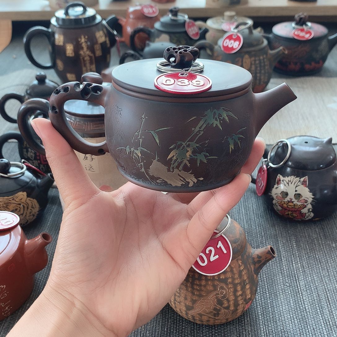 云南建水紫陶彩填壶039