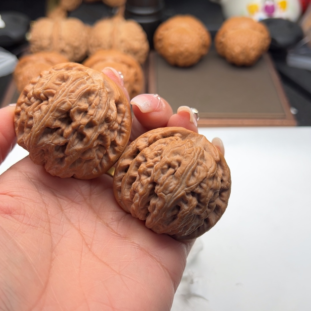 文玩核桃把件红锦鲤46