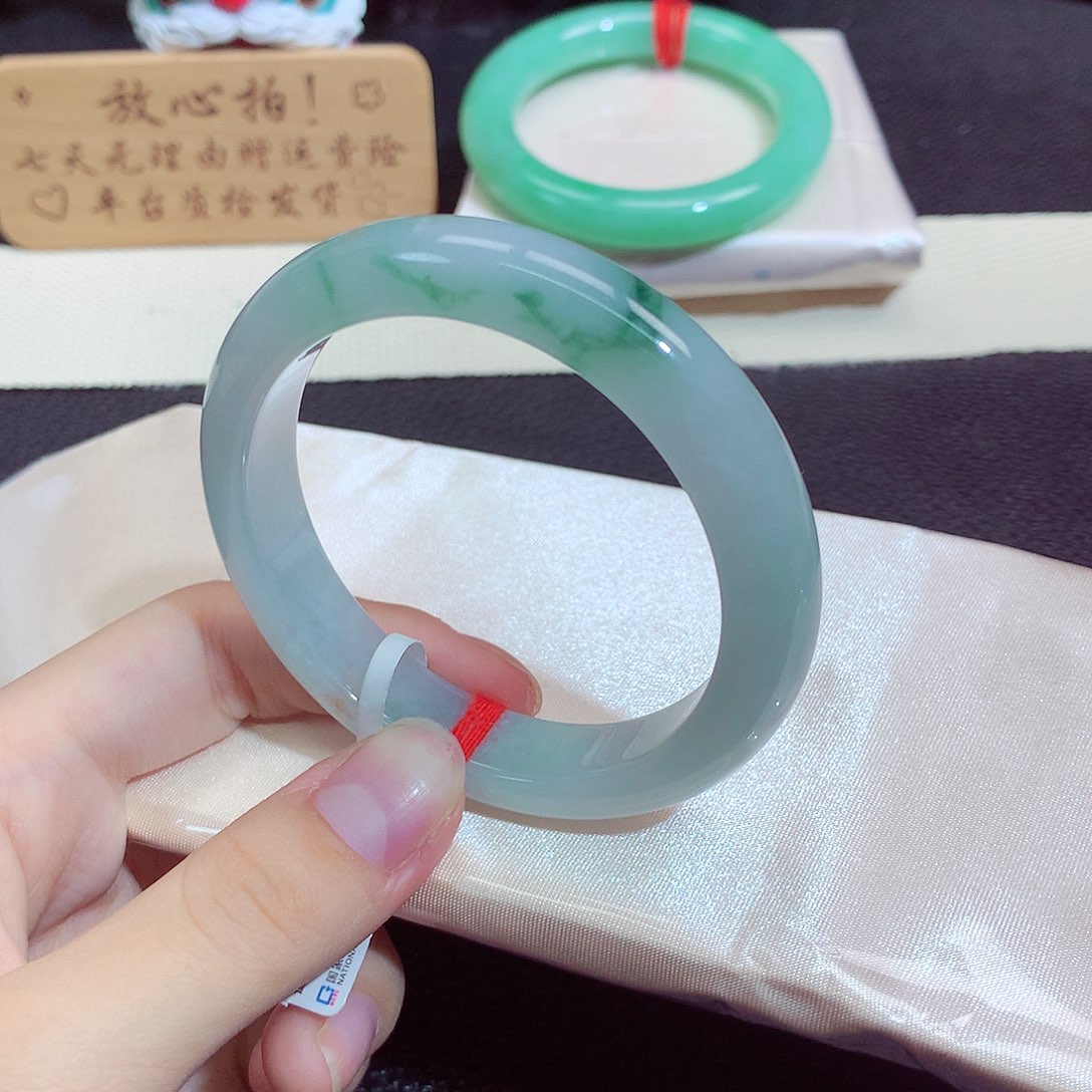 翡翠未镶嵌手镯507