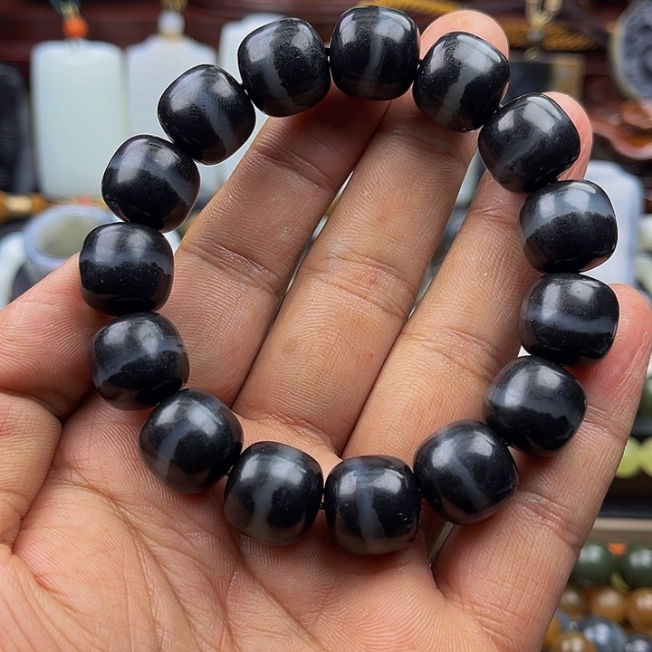 未镶嵌手串和田玉