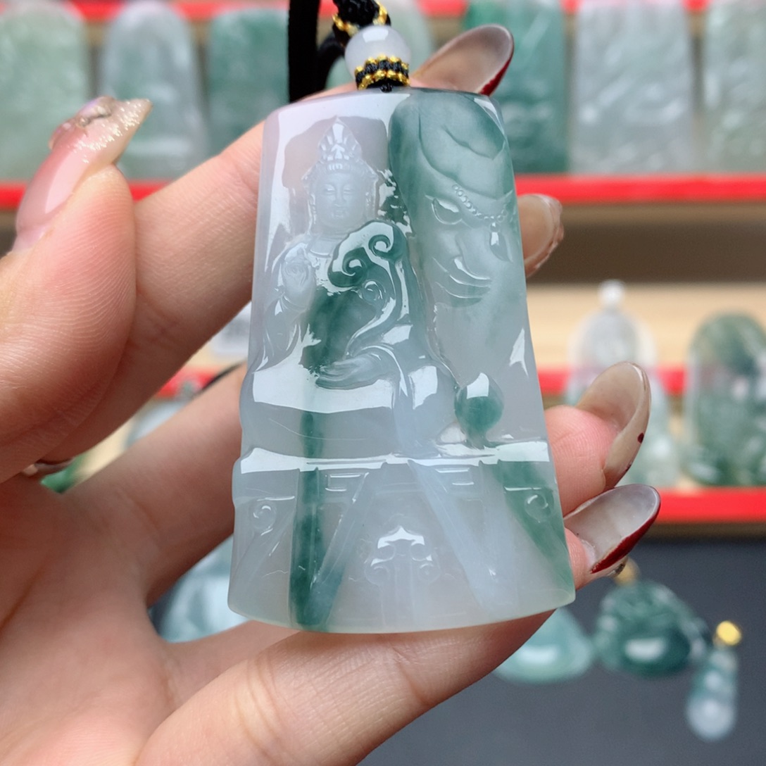 翡翠颈饰未镶嵌普贤菩萨