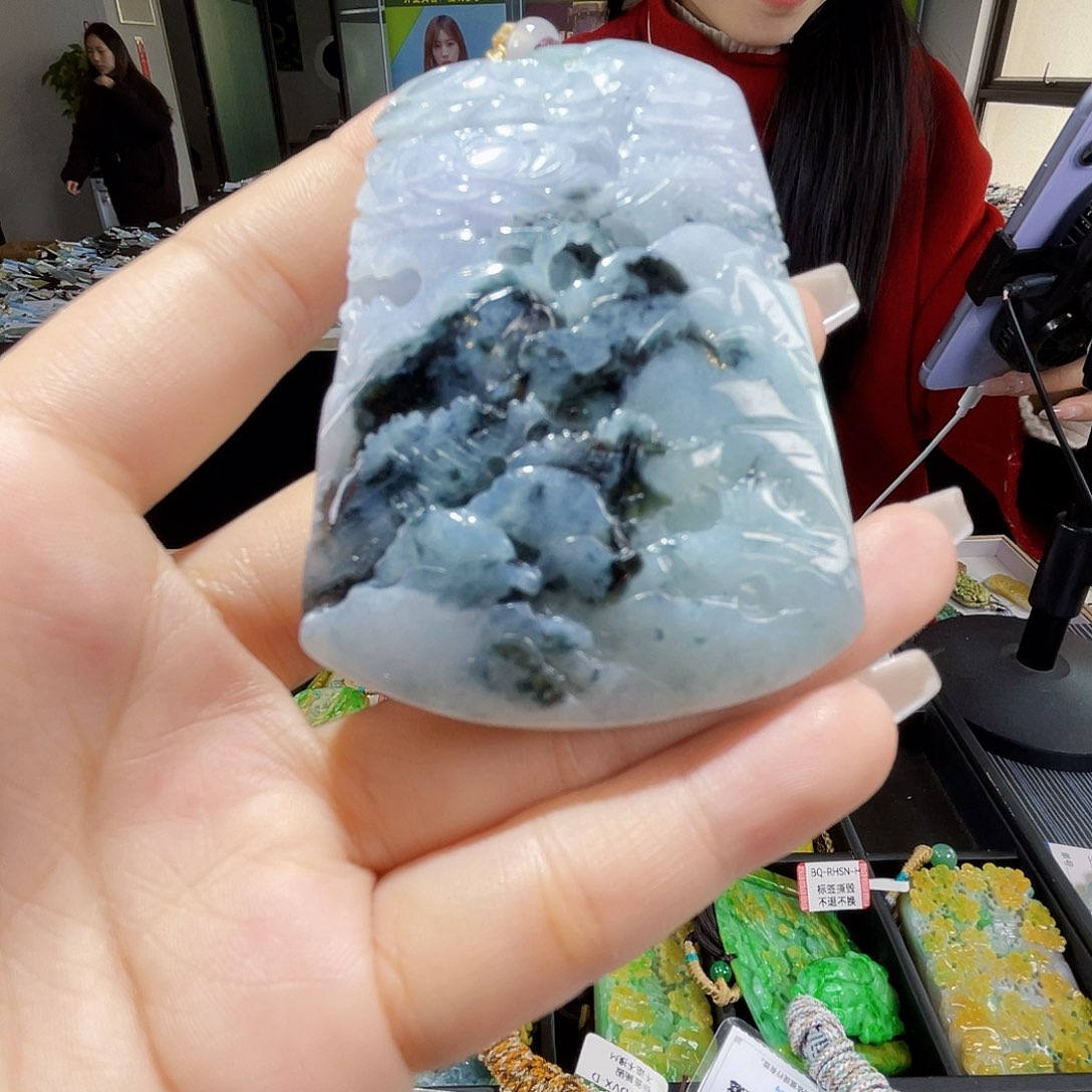 颈饰未镶嵌翡翠一