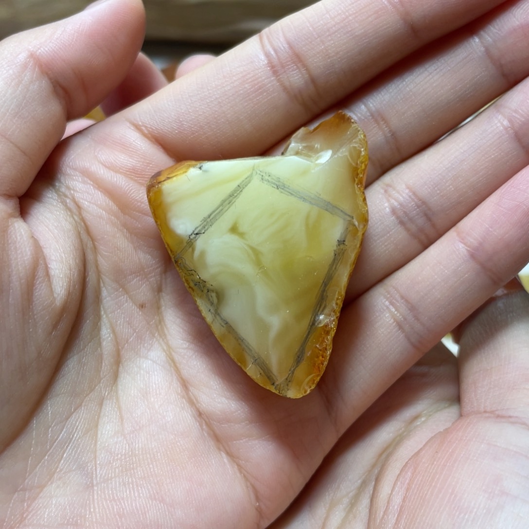 定制琥珀天然琥珀