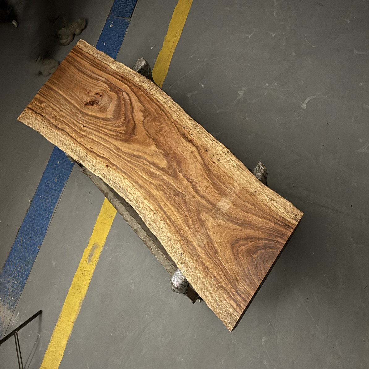 刚果毛板 4 刚果实木大板桌 203×68×6.5