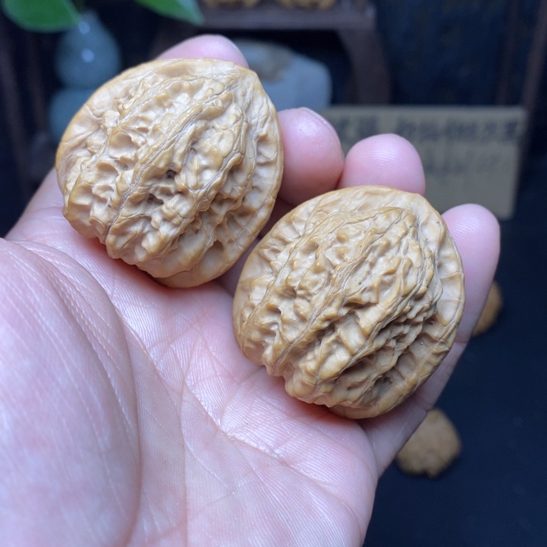 文玩核桃吊坠39靠山王
