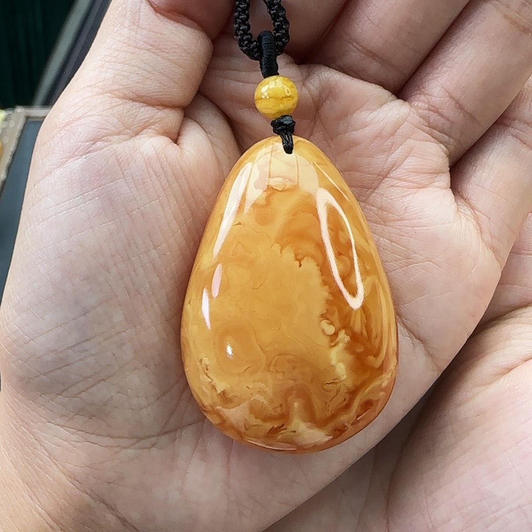 琥珀未镶嵌颈饰吊坠