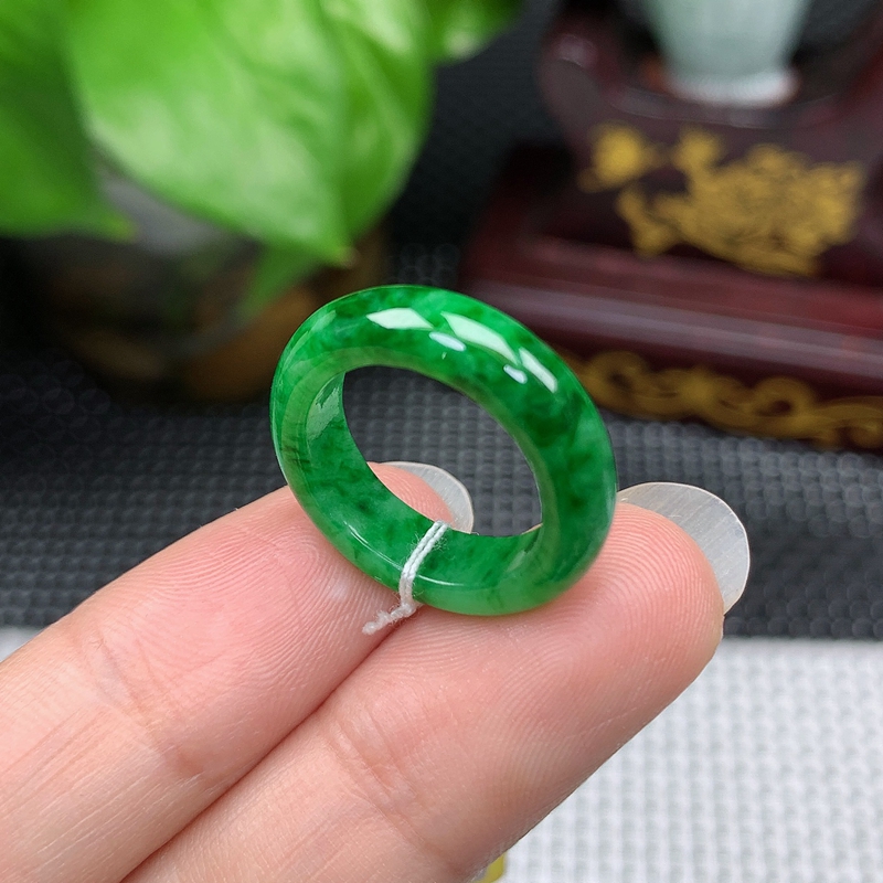 A0030天然缅甸翡翠A货辣阳绿戒指玉石戒圈9号圈内径15.3mm