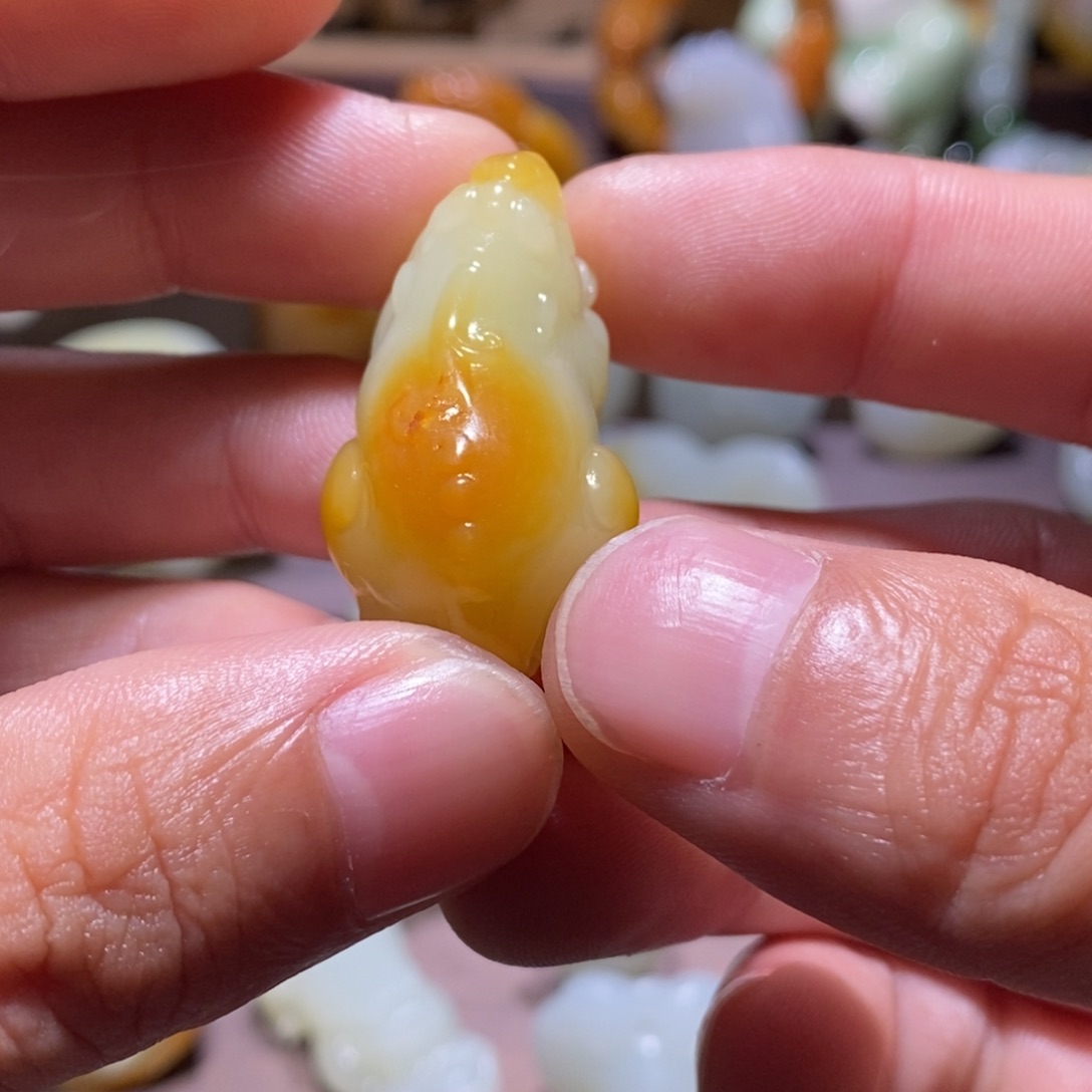 用***3和田玉未镶嵌车挂