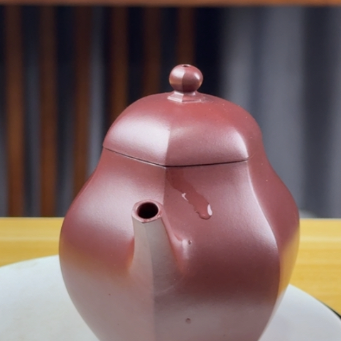 紫砂茶壶密密麻麻