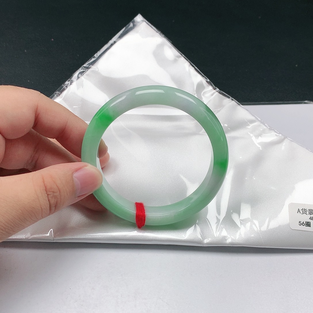 翡翠手镯未镶嵌翡翠315