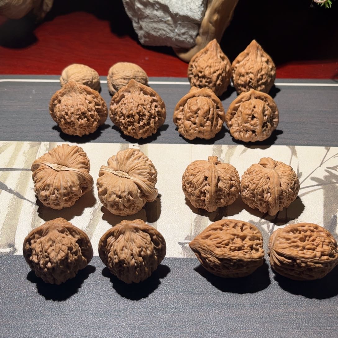 Z***7文玩核桃吊坠汉高楼