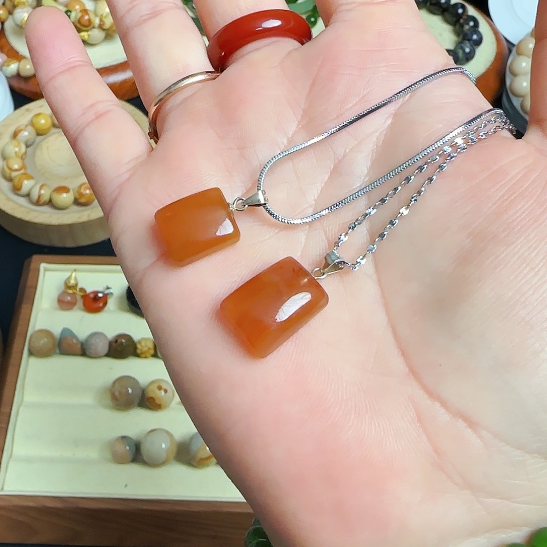 南红玛瑙颈饰未镶嵌阳****林