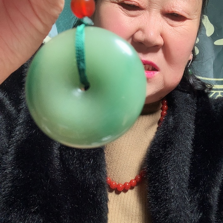 套链未镶嵌透闪石质玉