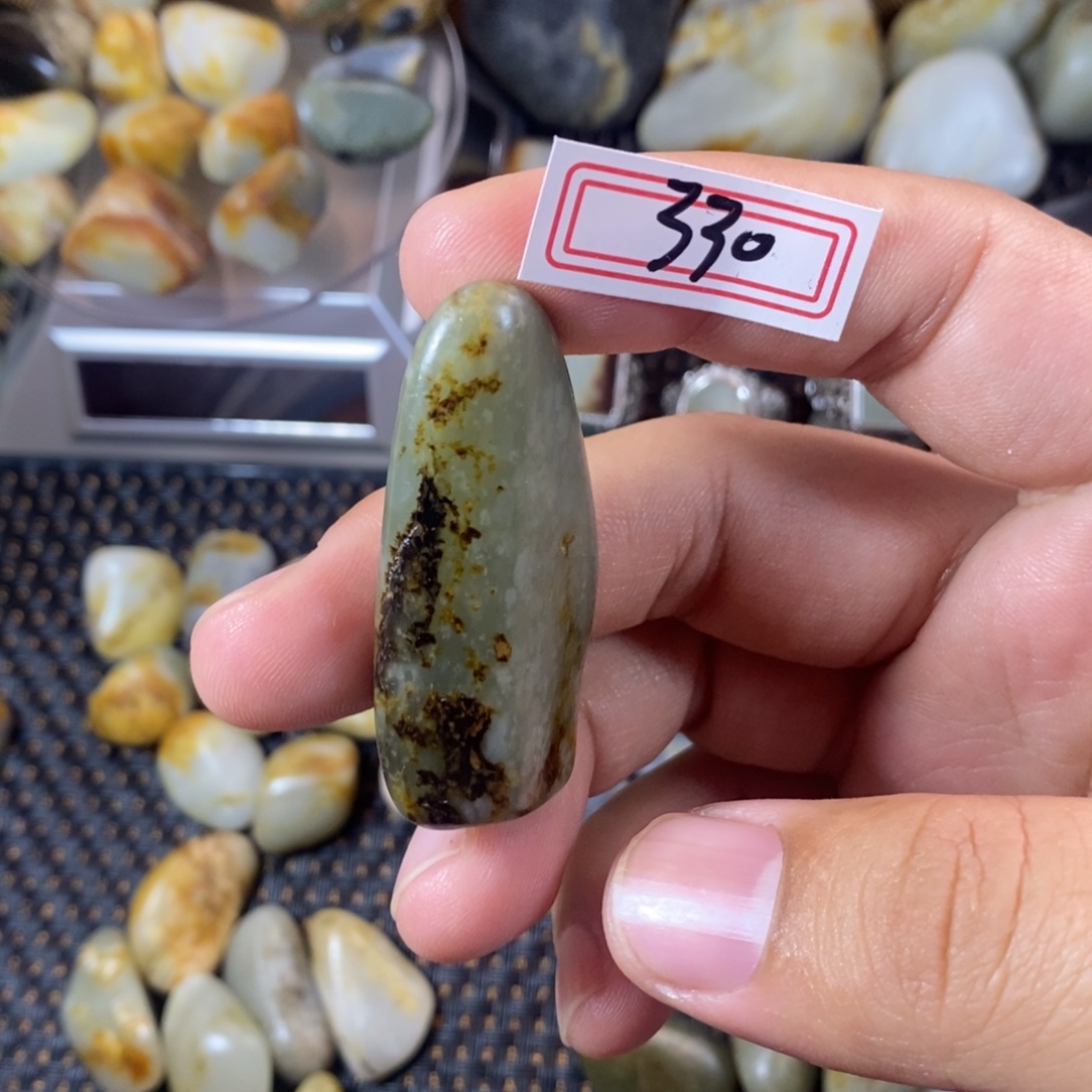 和田玉（糖玉）未镶嵌挂件