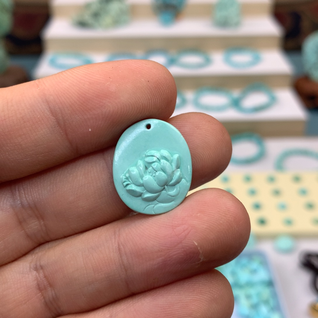 绿松石配饰未镶嵌