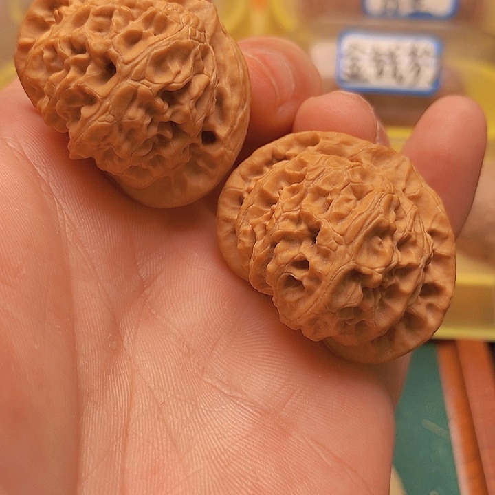 文玩核桃把件40全品宫灯