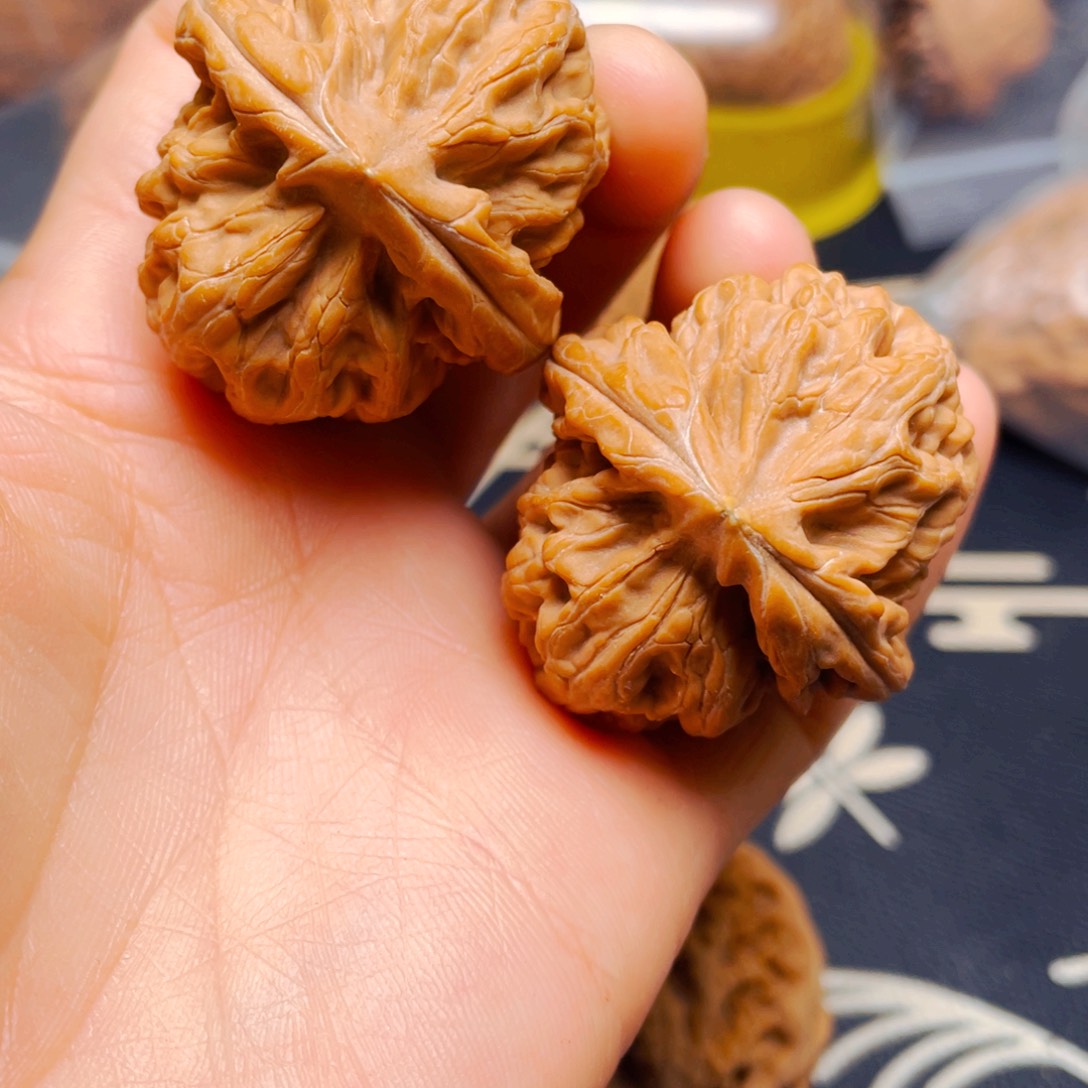 吊坠文玩核桃红锦鲤