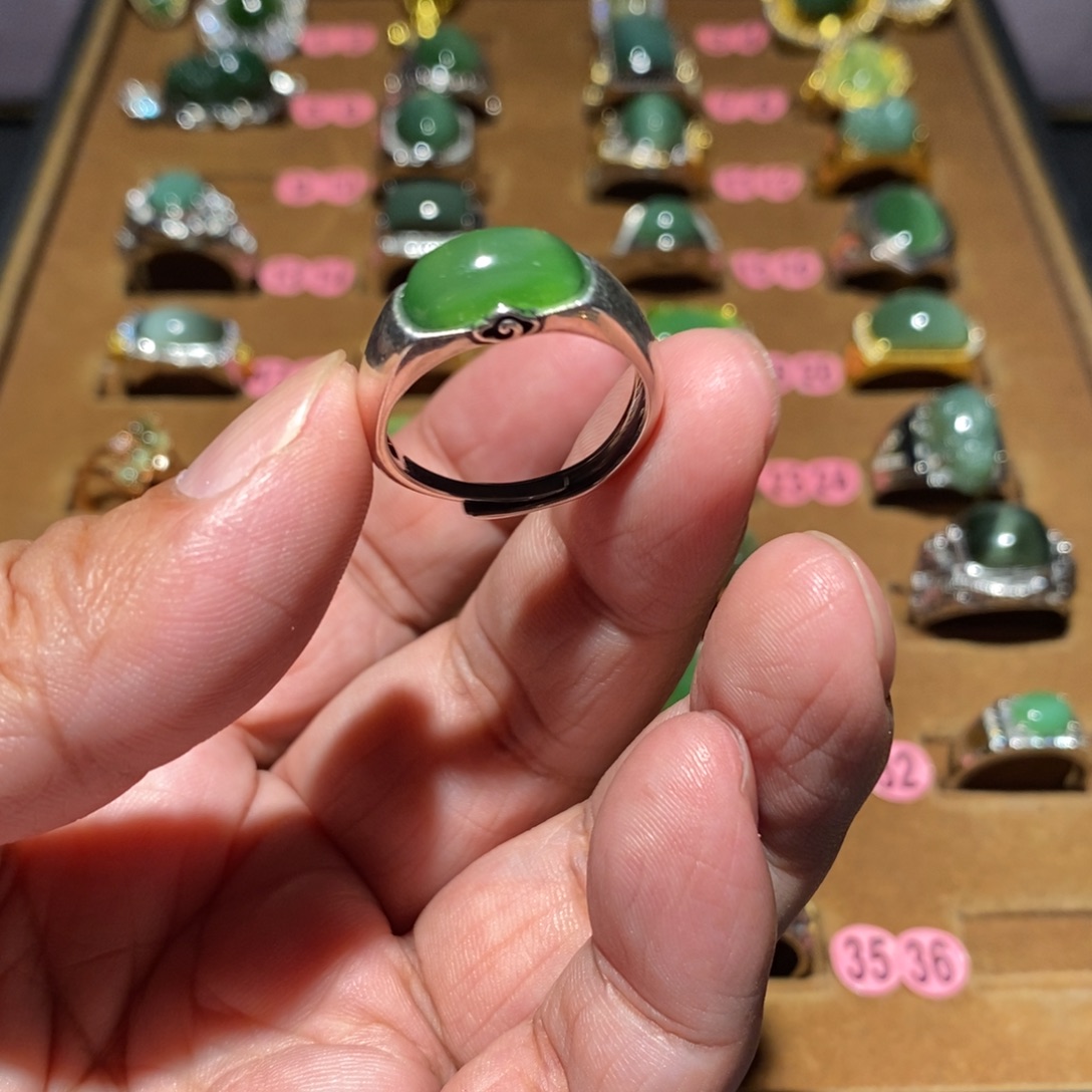 和田玉（糖玉）未镶嵌戒指