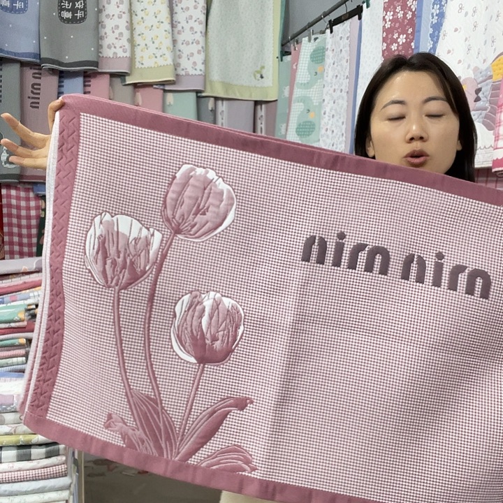 棉特价酒红色郁金香