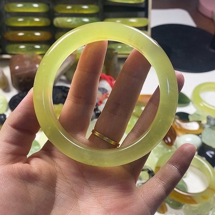 蛇纹石玉未镶嵌颈饰62