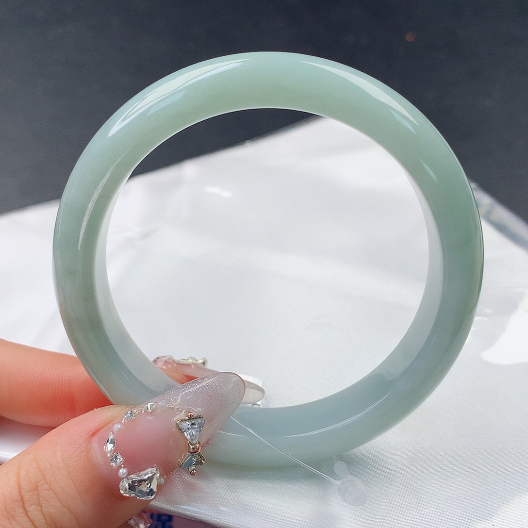 翡翠手镯未镶嵌0046正56