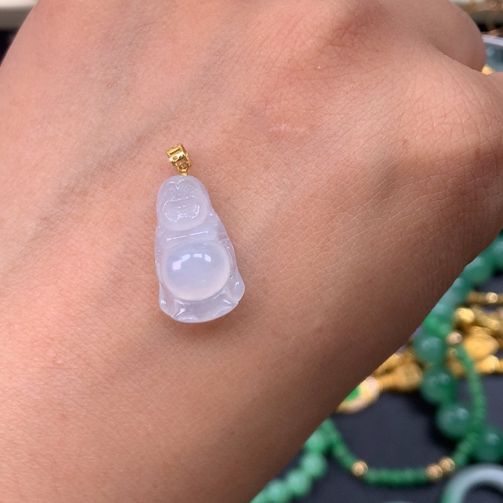 翡翠18K金镶嵌颈饰站佛