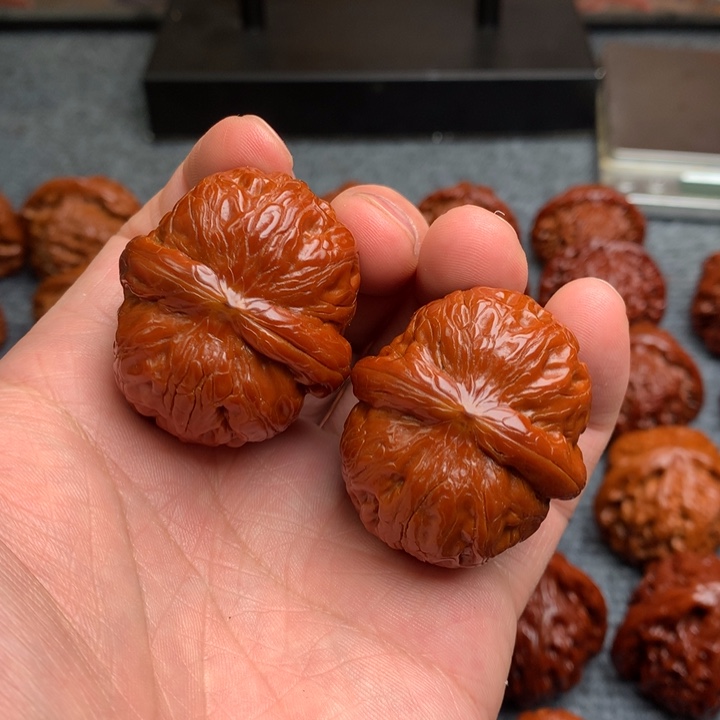 文玩核桃把件欢5元宝40