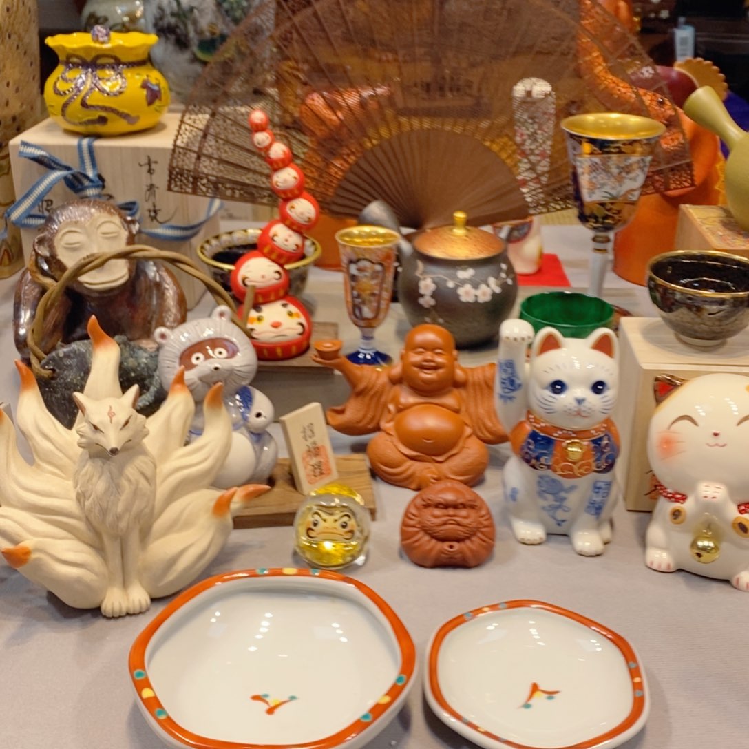 雨***晴如图所示 观兰器物