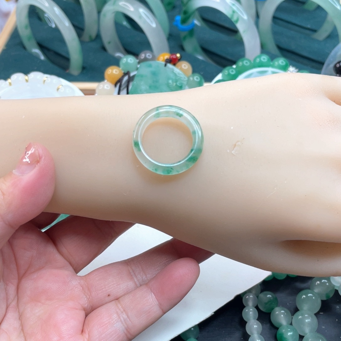 石英质玉未镶嵌戒圈